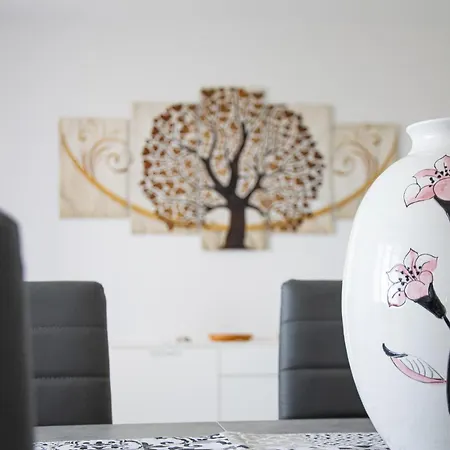 Budget Beds Apartament *